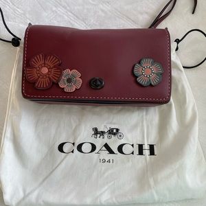 Coach handbag burgundy with appliquéd flowers